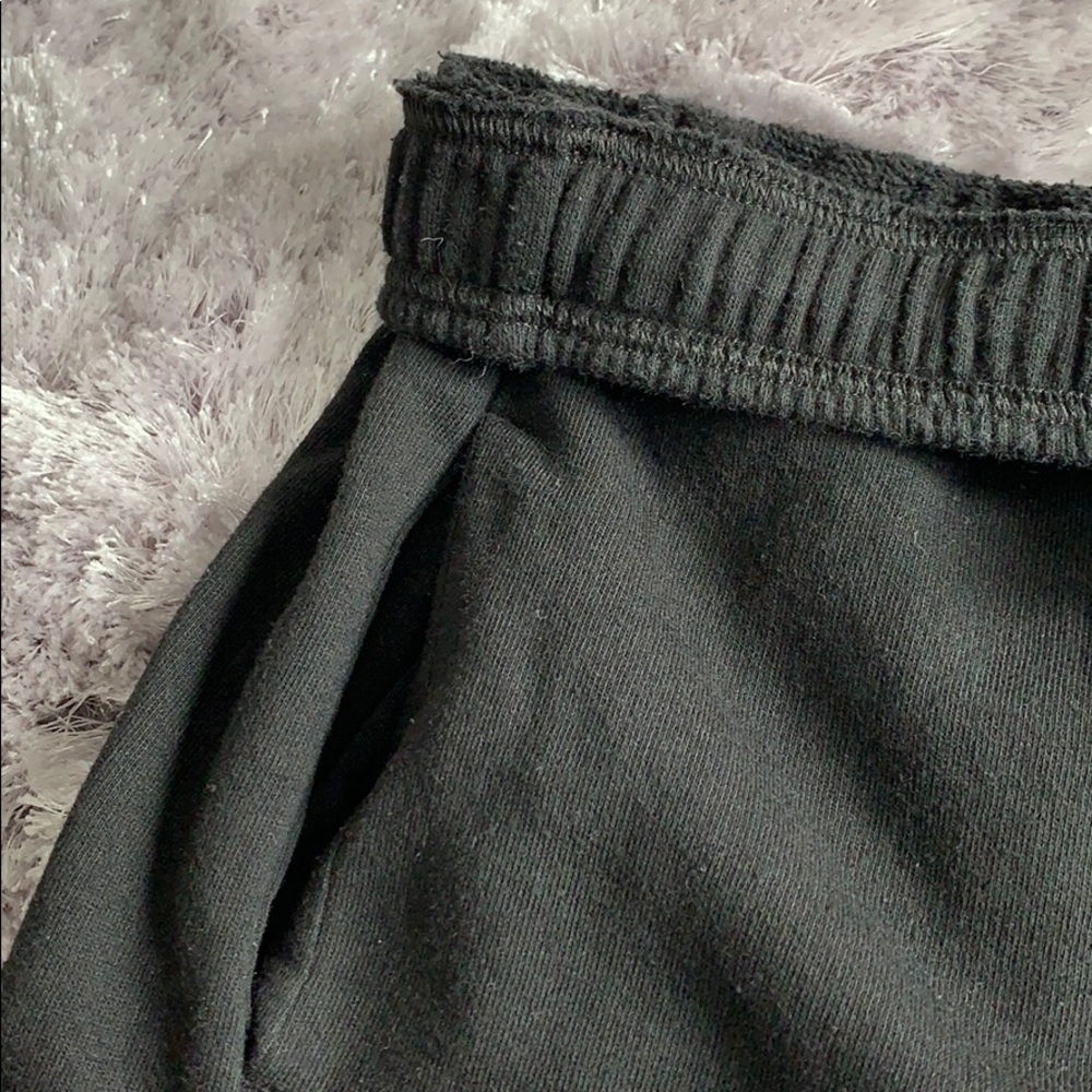 Victoria Secret PINK Campus sweatpants - Picture 2 of 4